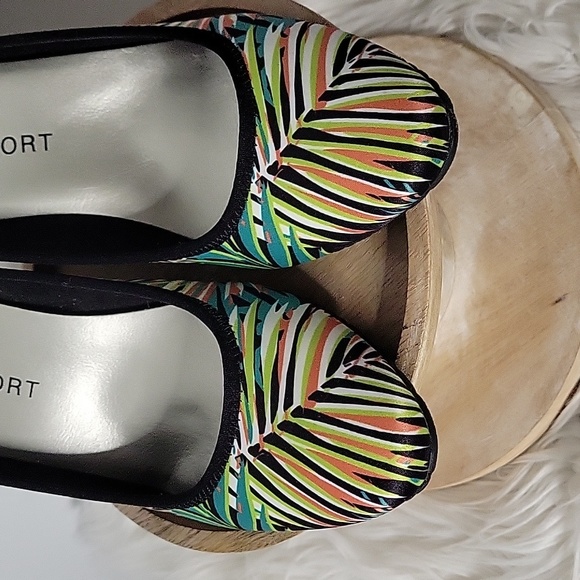 AK Anne Klein Sport AKTRU tropical closed toe wedge womens size 9M - Picture 2 of 13